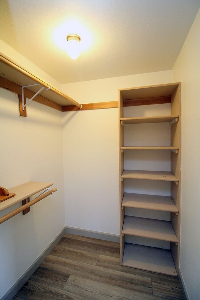 Building Photo - 11318 NE Siskiyou St