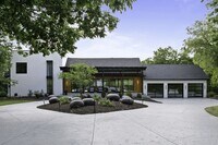 Building Photo - 14420 Mission Rd