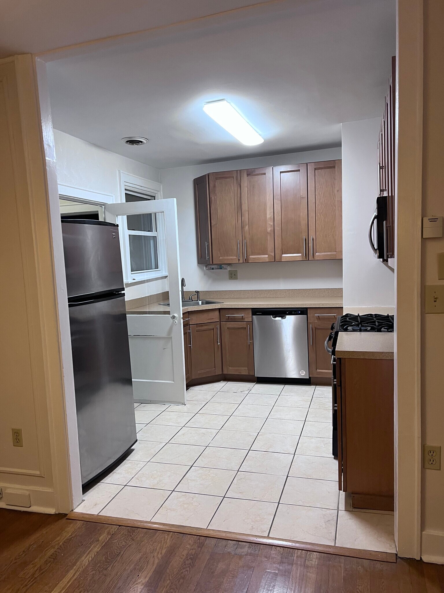 Building Photo - 1422 N Negley Ave