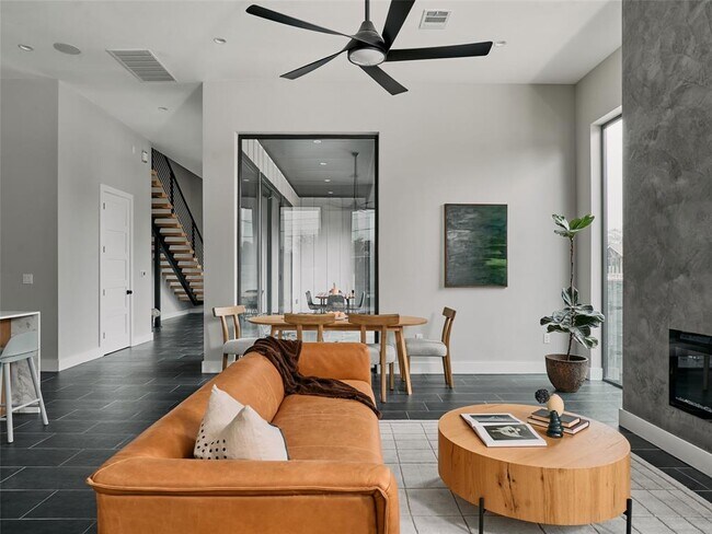 Building Photo - 412 Kemp St