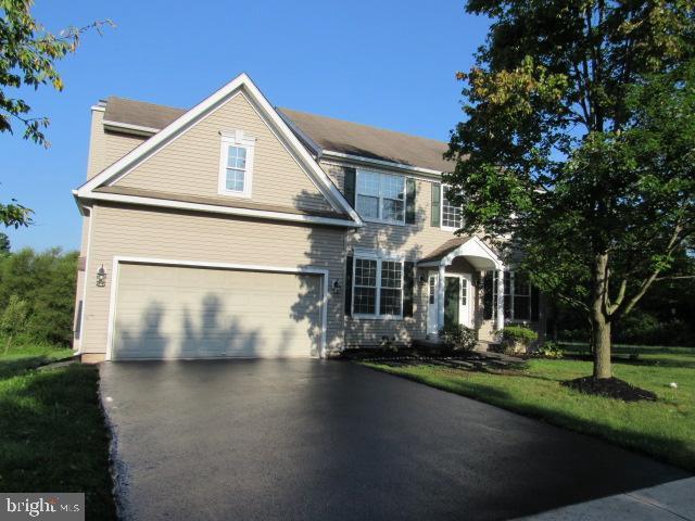 Building Photo - 1045 Fallbrook Ln