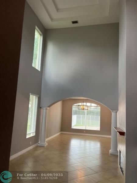 Building Photo - 8501 Butler Greenwood Dr