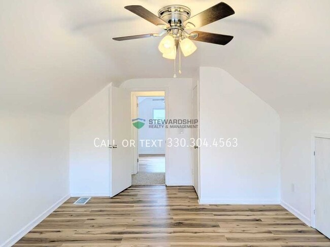 Building Photo - 1150 Valleyview Ave SW