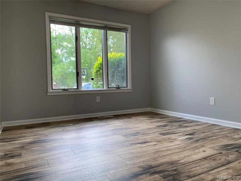 Building Photo - 4162 Cypress Dr