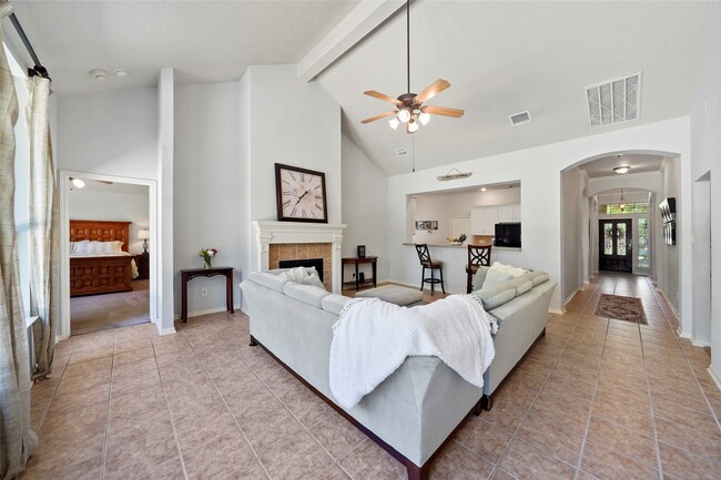 Building Photo - 158 N Whistlers Bend Cir