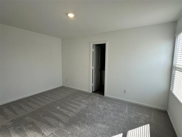 Building Photo - 905 Blue Heron Dr