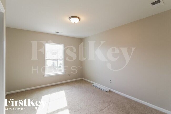 Building Photo - 202 Swamp Creek Ln