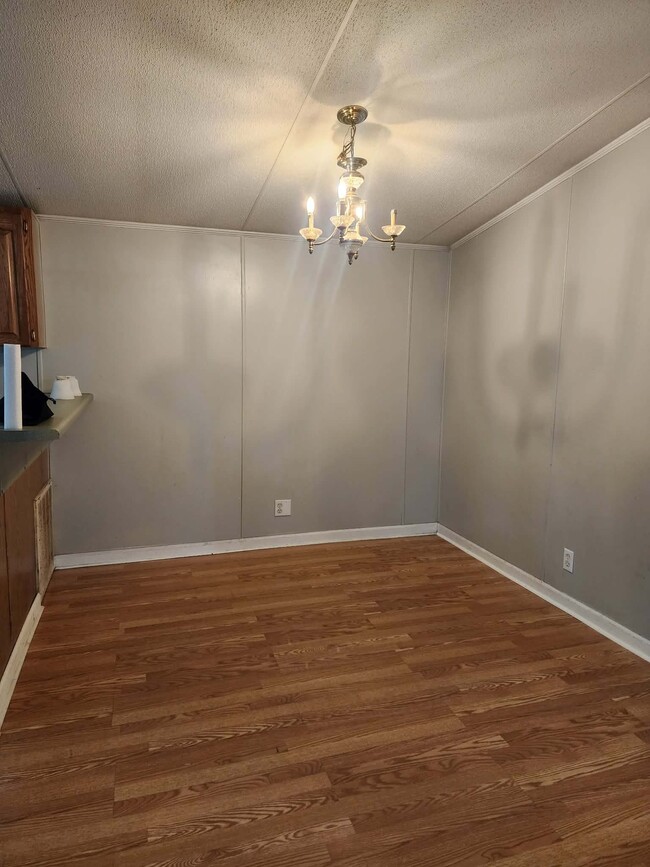 Building Photo - 371 Tom Lodge Rd