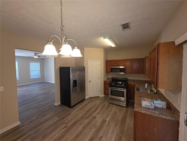 Building Photo - 3856 Shenfield Dr