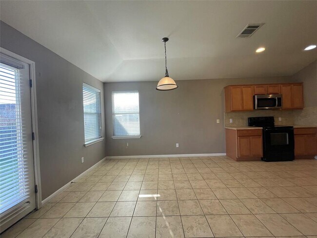 Building Photo - 7820 Little Deer Trail