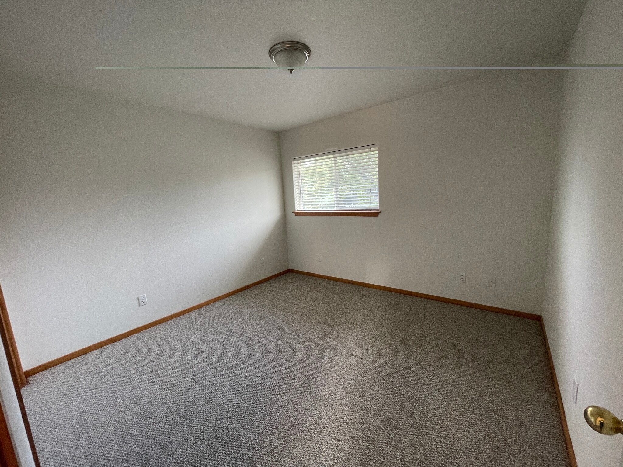 Building Photo - 1301 Nehalem Ave