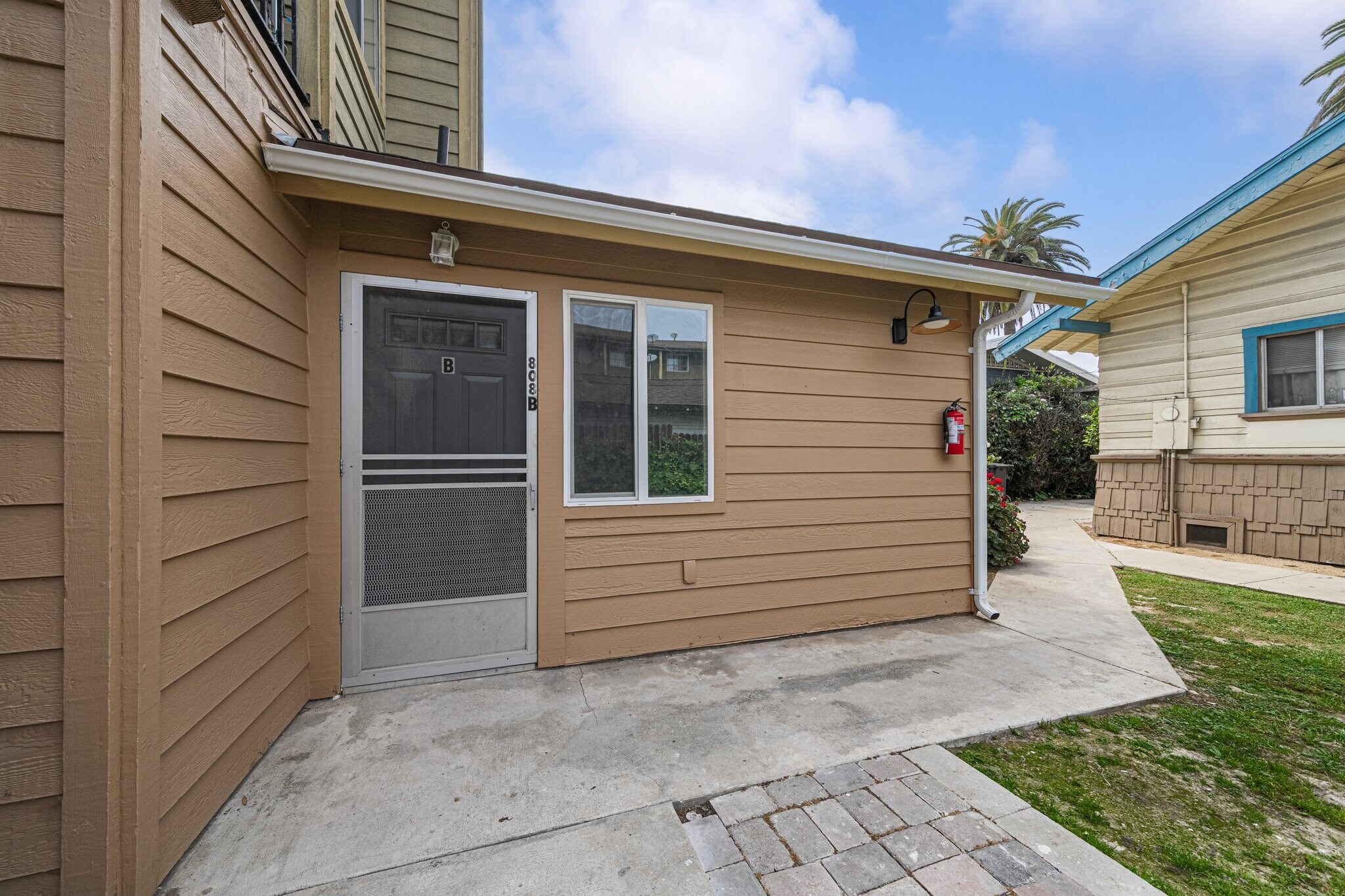 Building Photo - 808 St Louis Ave