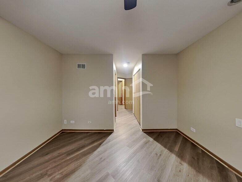 Building Photo - 5 Andover Ct