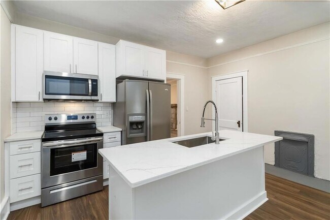 Building Photo - 2141 Fairburn Rd SW