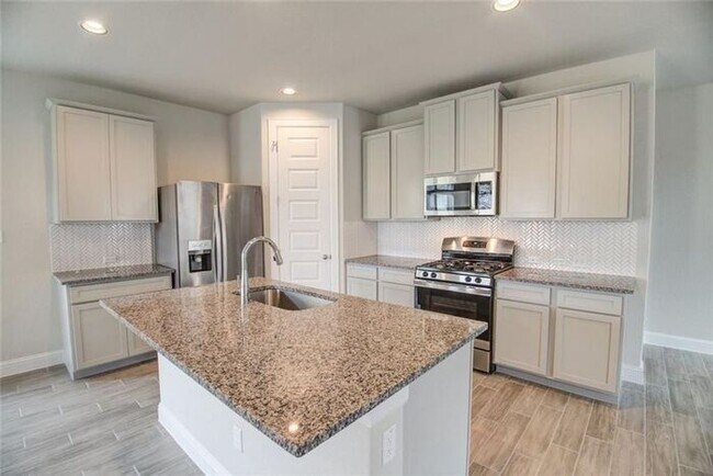 Building Photo - 344 Gaida Loop, Georgetown, Texas 78628