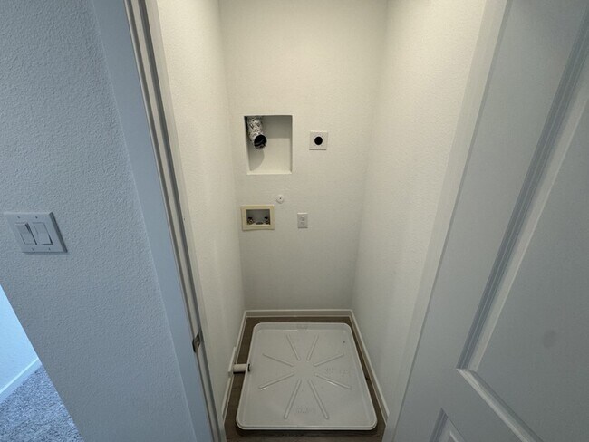 Building Photo - 6311 Whimbrel Wy