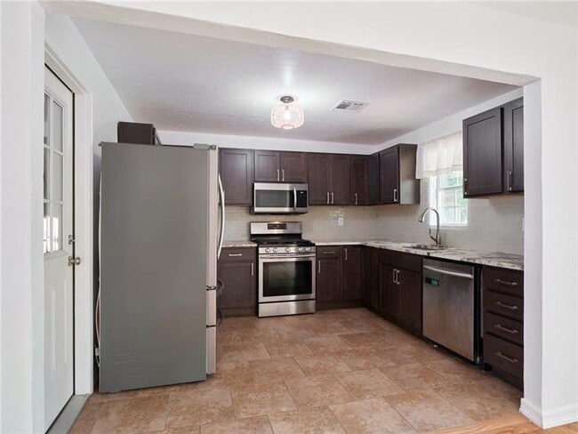 Building Photo - 817 NW 48th St