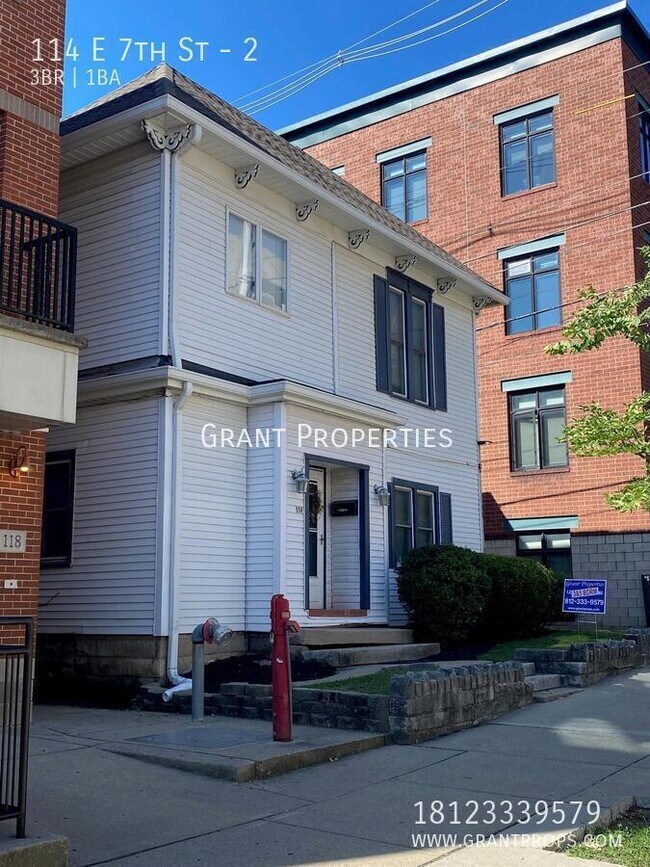 Building Photo - 114 E 7th St