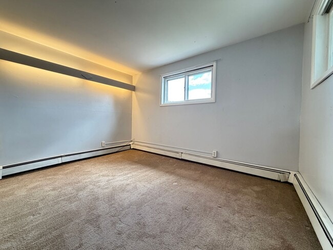 Building Photo - 3 Bedroom Walking Distance from UMD - AVAILABLE AUGUST!