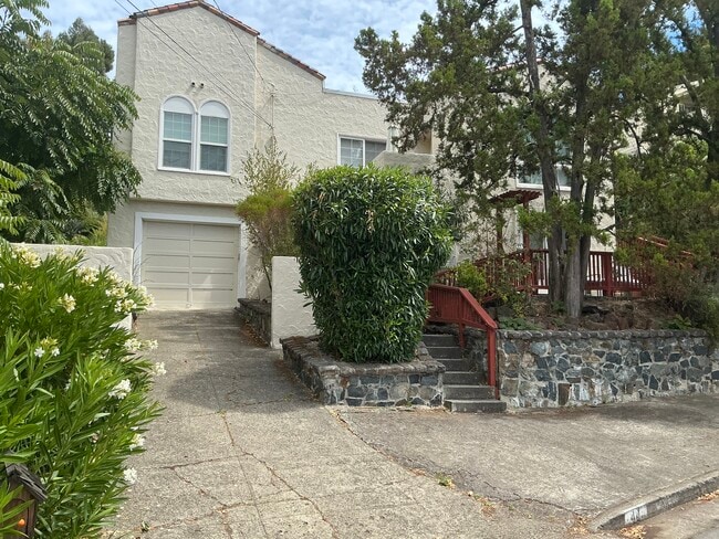 Building Photo - 44 Mission Ave