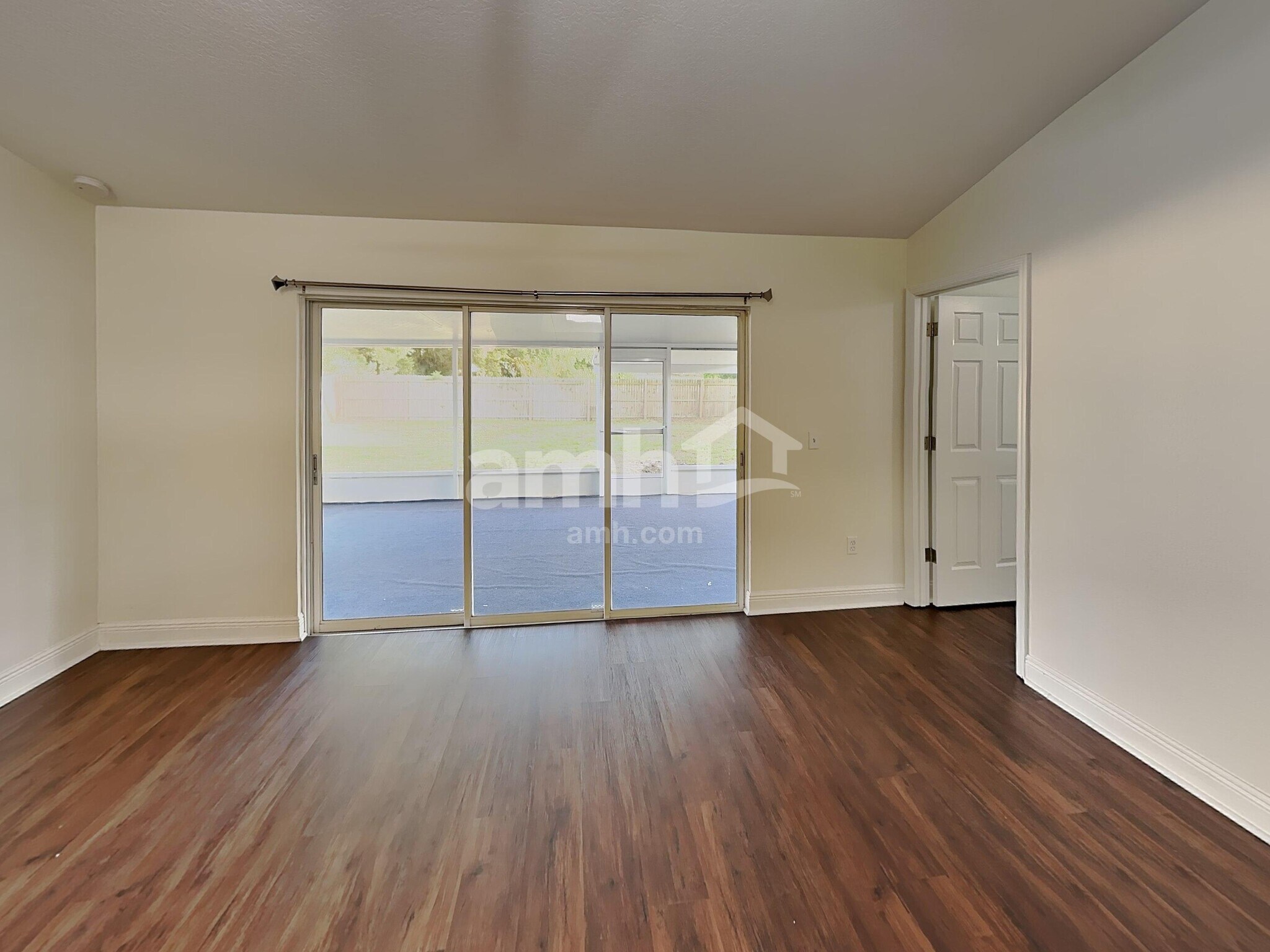Building Photo - 3826 Bayshore Cir