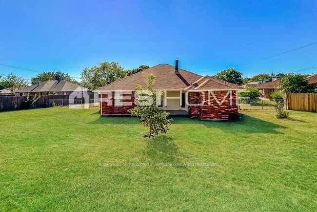 Building Photo - 209 Madre Cir