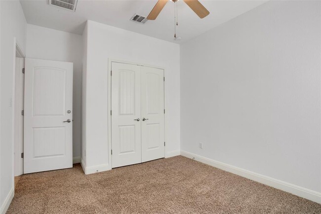 Building Photo - 9501 Bentley Garner Ln