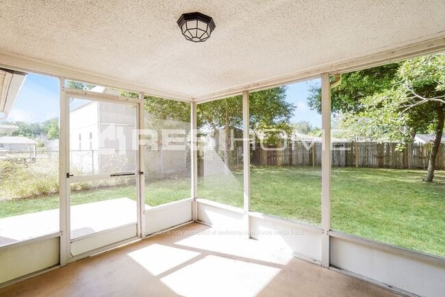 Building Photo - 6349 Ridge Crest Dr