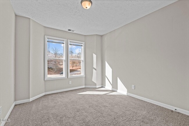 Building Photo - 6748 Willowbrook Dr