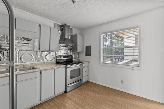 Building Photo - 110 Apache Hills Dr