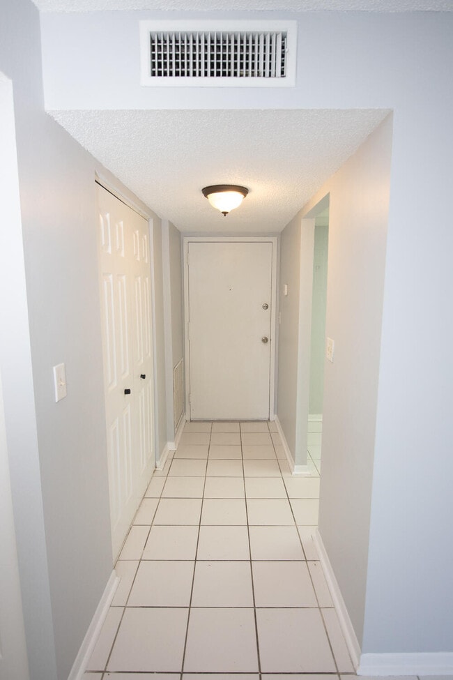 Building Photo - 500 Executive Center Dr