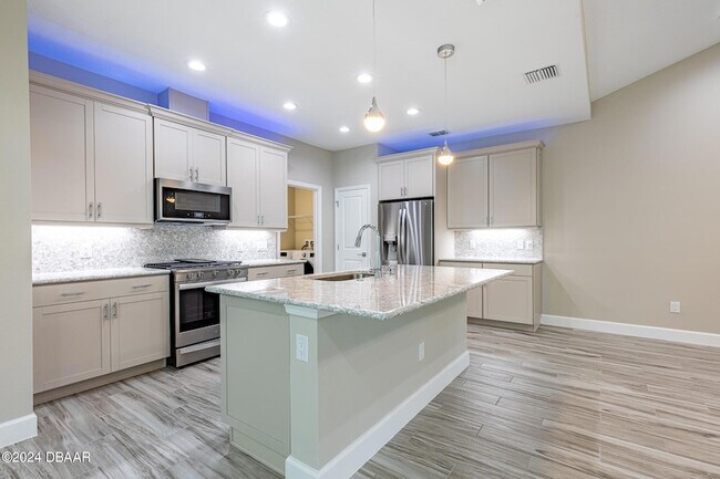 Building Photo - 212 Gypsy Palace Ln