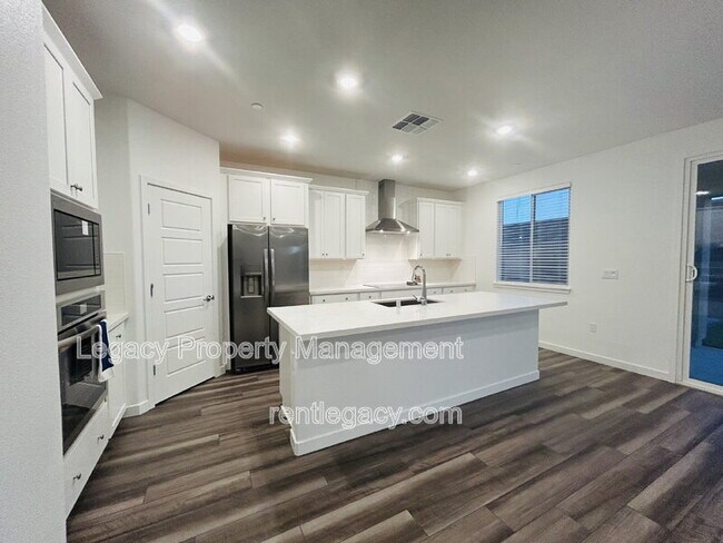 Building Photo - 3760 Oyster Pt Wy