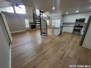 Building Photo - 235 Basswood Dr