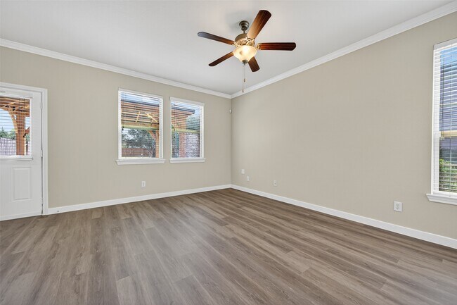 Building Photo - 6438 Haywards Crossing S Cir