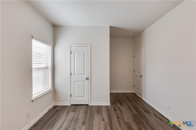 Building Photo - 3505 Abraham Dr