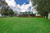 Building Photo - Unique and Beautiful Home in Madison, Alabama