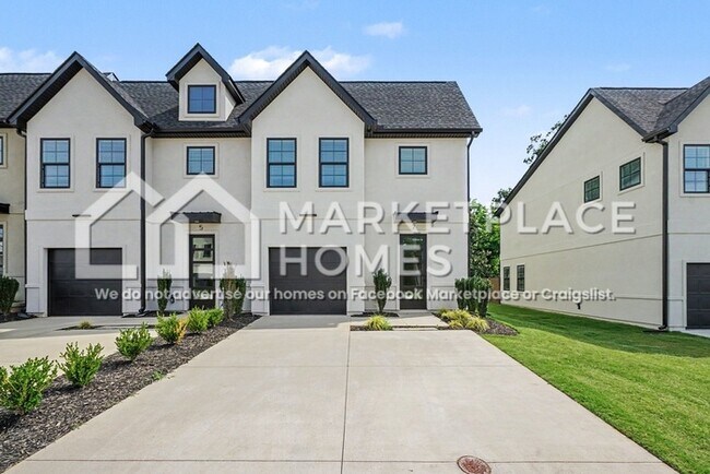 Building Photo - 7 Taverly Dr