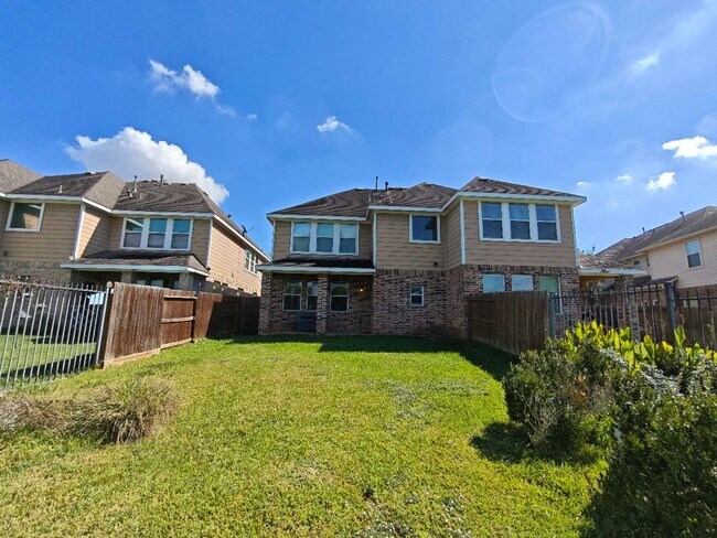 Building Photo - 2306 Waterford Park St