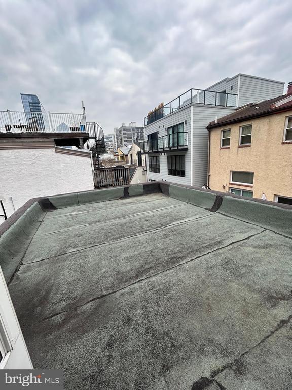 Building Photo - 120 N 21st St