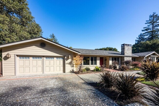 Building Photo - 30 Knightwood Ln