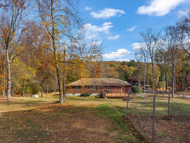 Building Photo - 117 Church Hill Rd