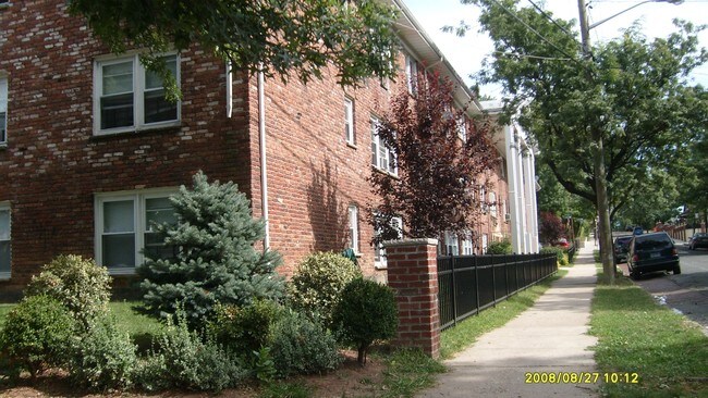 Building Photo - Professional Management, Modern, Large Apt...