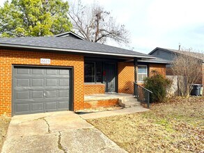 Building Photo - 2 Bed 1 Bath in Bethany