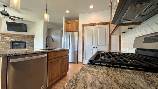 Building Photo - Great Home in Loveland