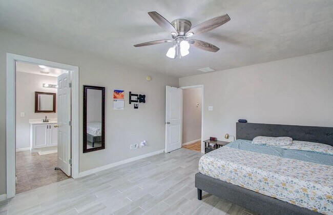 Building Photo - 18135 Flower Grove Ct