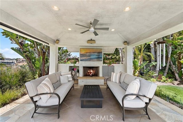 Building Photo - 25606 Stratford Pl