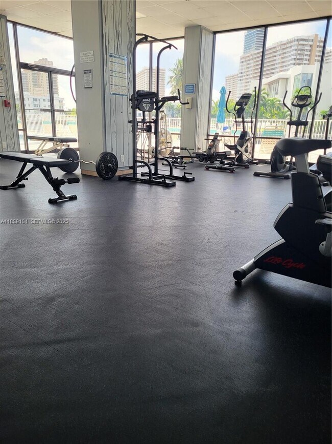 Building Photo - 137 Golden Isles Dr