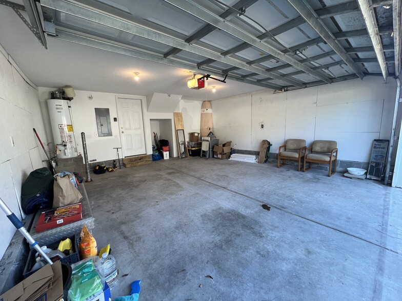 Building Photo - 5343 Tidewater Dr