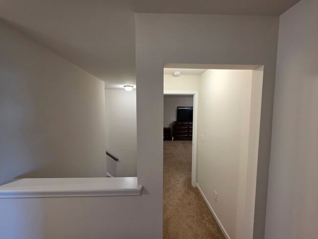 Building Photo - Huge 5 Bedroom / 4.5 Bathroom North Charlotte